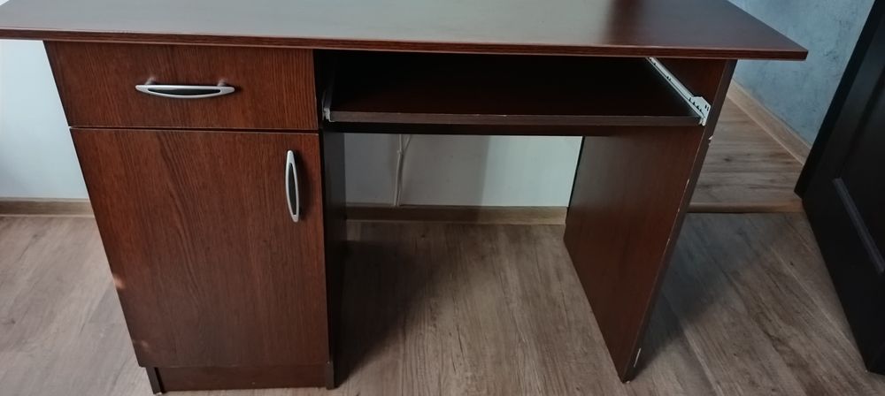 VÂND birou, în stare bună