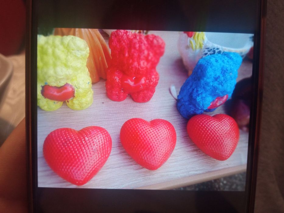 Vând figurine mici