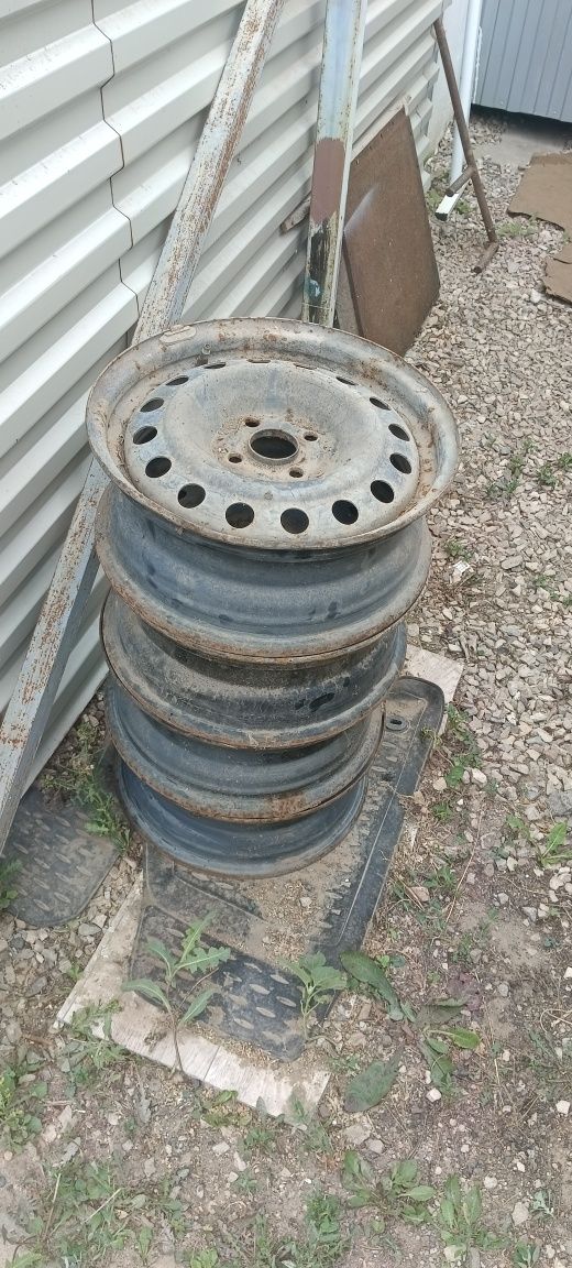 Продам диски железные оригинал