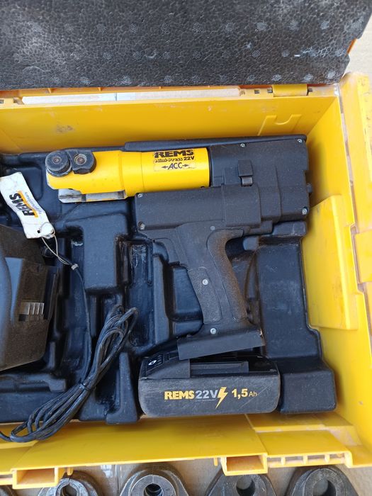 Rems presa hidraulica de sertizat cu acumulator 22v