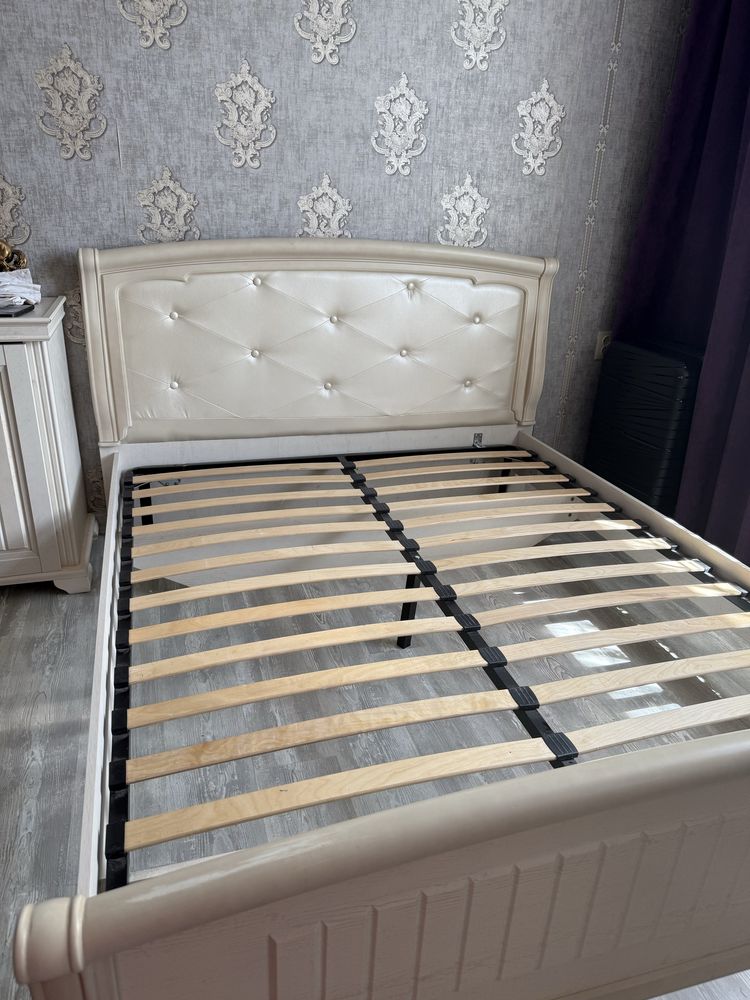 Продам 2-х спальную кровать