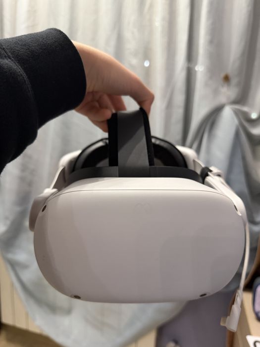 VR очила Meta Quest 2