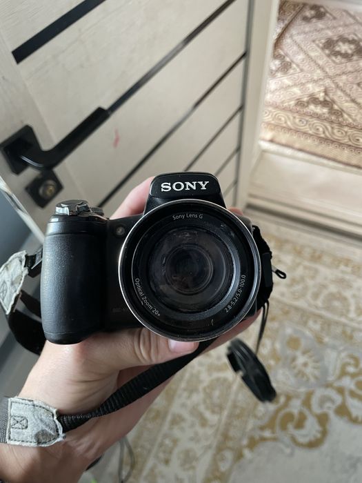 Фотопарат Sony идеалнь состаения