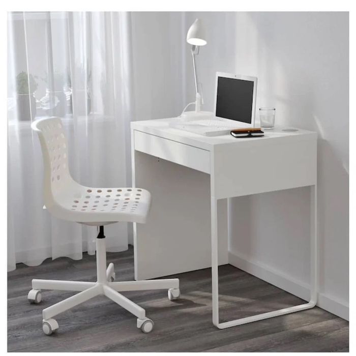 Компьютереый стол ikea