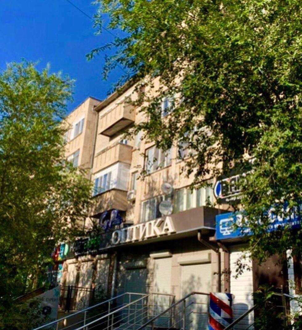 Продается  3-х ком кв на Азаттык, д. 46