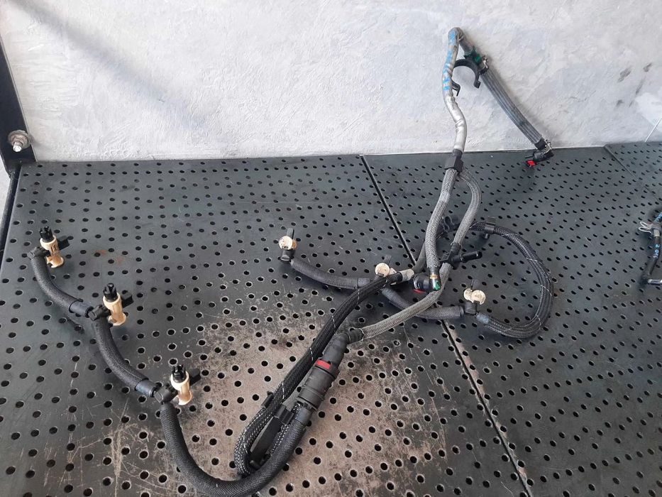 rampa retur injectoare  3.0 d 306dt 4x4 biturbo  land rover range rover sport 2 l494  9x2q-9k022-be