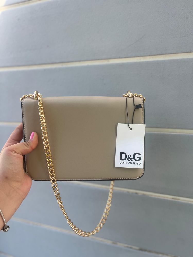 Дамска чанта Dolce Gabbana висок клас с кутия