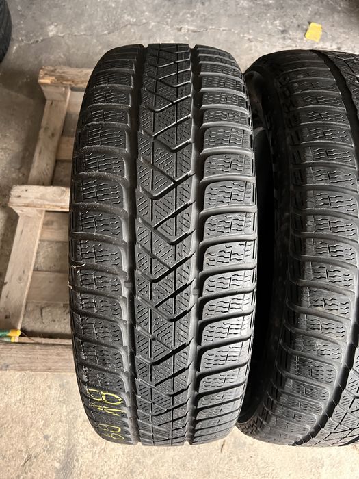 2 anvelope iarna 225/60/18 , pirelli !