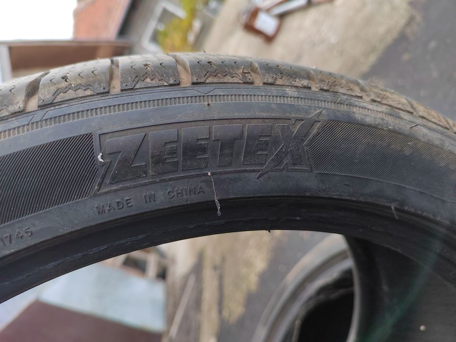 Зимни гуми 225/40 R18   92V XL M+L 4броя