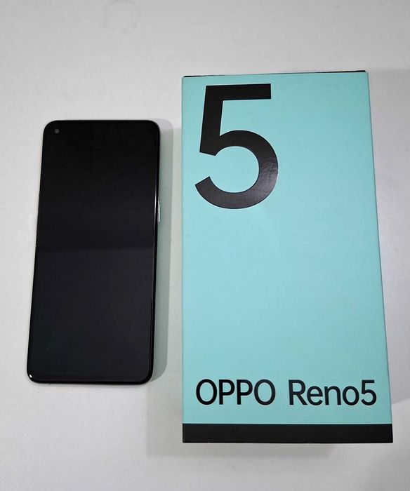 Телефон OPPO Reno 5