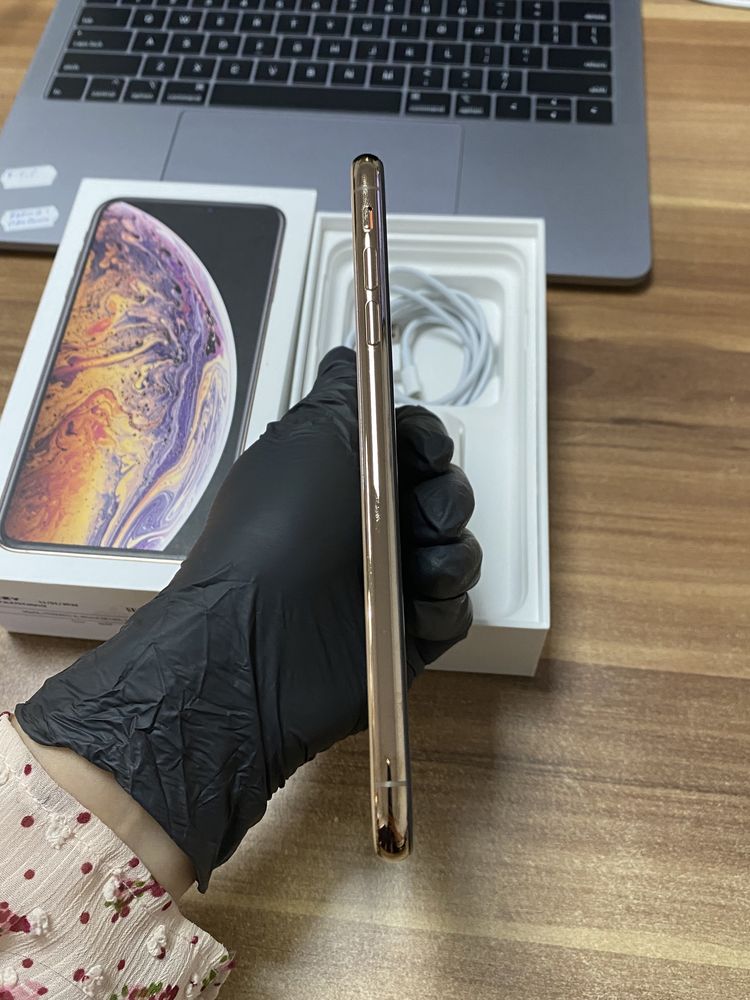 iPhone XS MAX / 64 GB / Gold / Second |