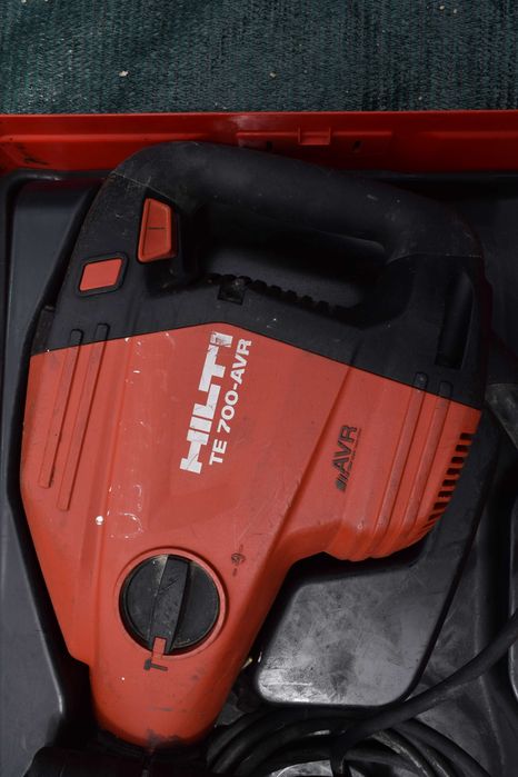 Demolator HILTI TE 700-AVR fabric. 2023