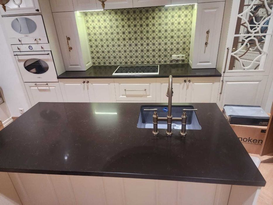 Столешница на кухню из кварца, акрила. Остров, барные стойки, раковины
