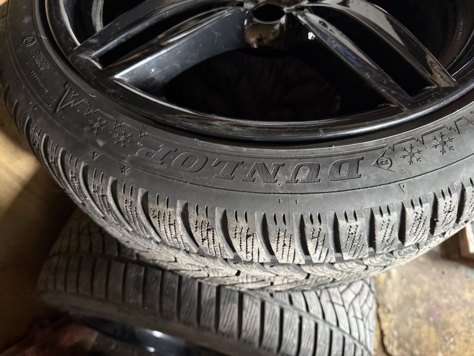 Зимни гуми  245 40 19 dunlop winter sport 5