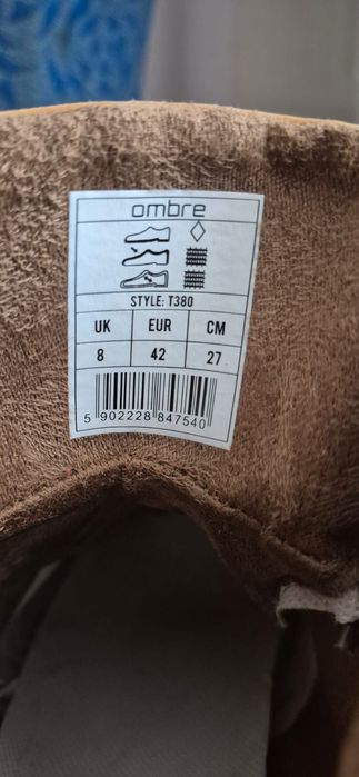 Vând ghete de bărbați, firma Ombre, mar 42, purtate 1-2 ori. Pret 95