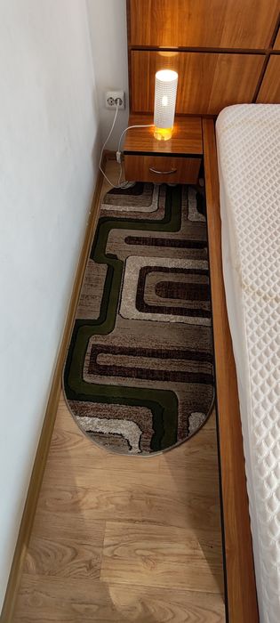 Vând covoare dormitor