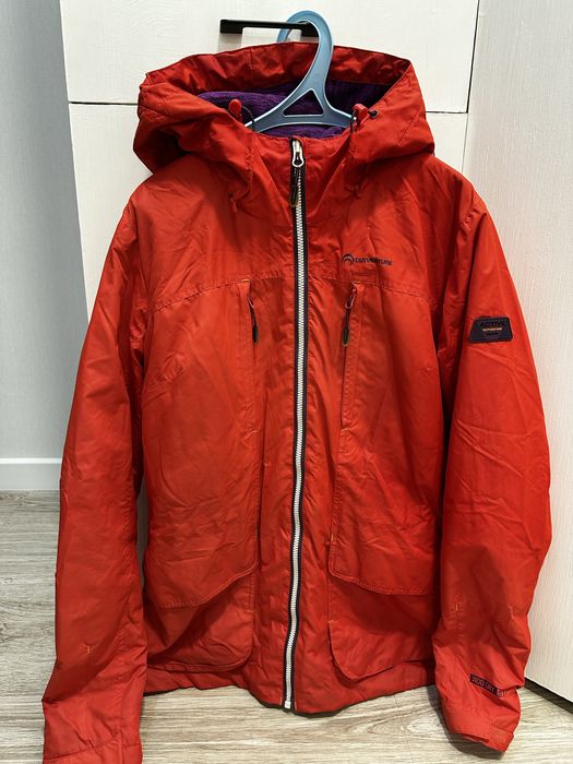 Продам куртку женскую осень-весна Outvеnture