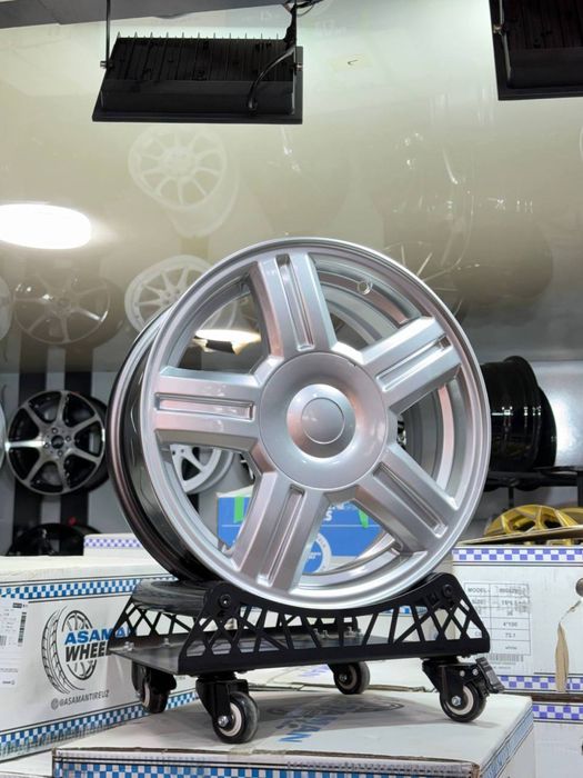 Tourus R15 sotuvda