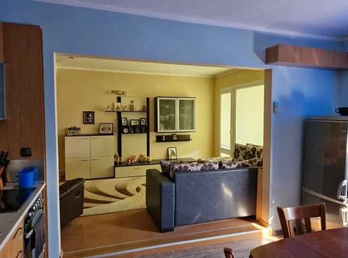 Продава се Многостаен апартамент в София, Център - 84 кв.м за 2441 €/кв.м - Снимка #2