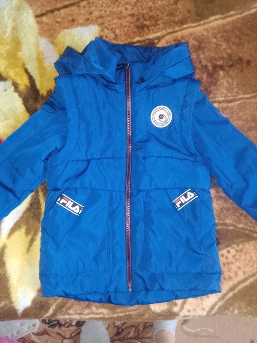 Продам курточку на мальчика