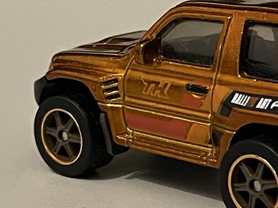 Mitsubishi pajero evolution super treasure hunt