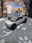Macheta metalica tesla cybertruck cu atv scara 1:24 noua