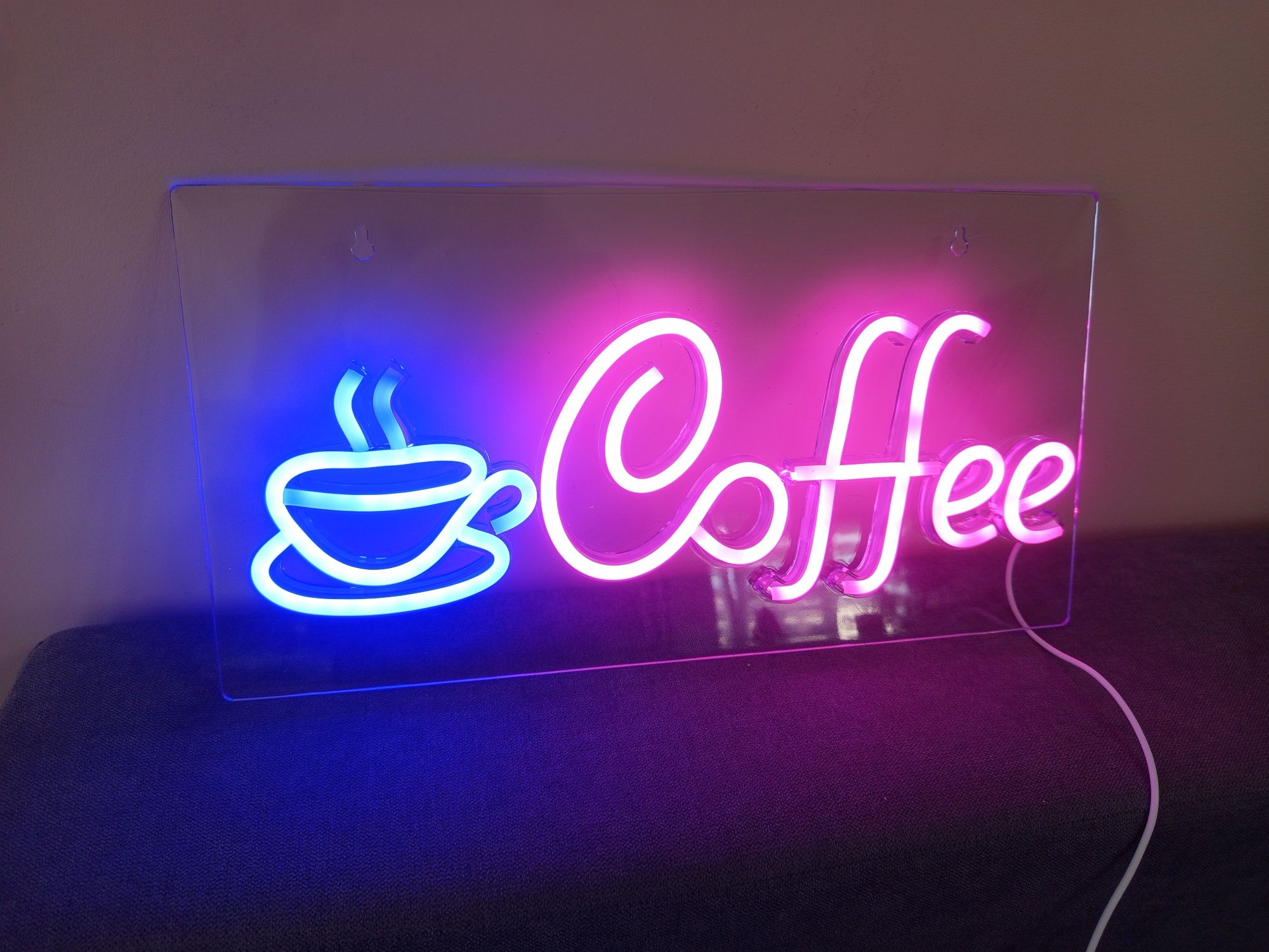 Неонова табела Coffee