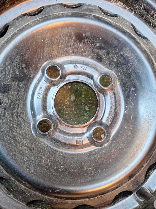 Гума с желязна джанта