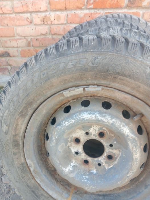 Продам зимние колёса R 13