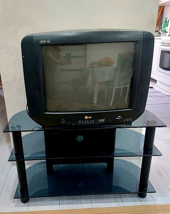Продаю ТВ рабочий