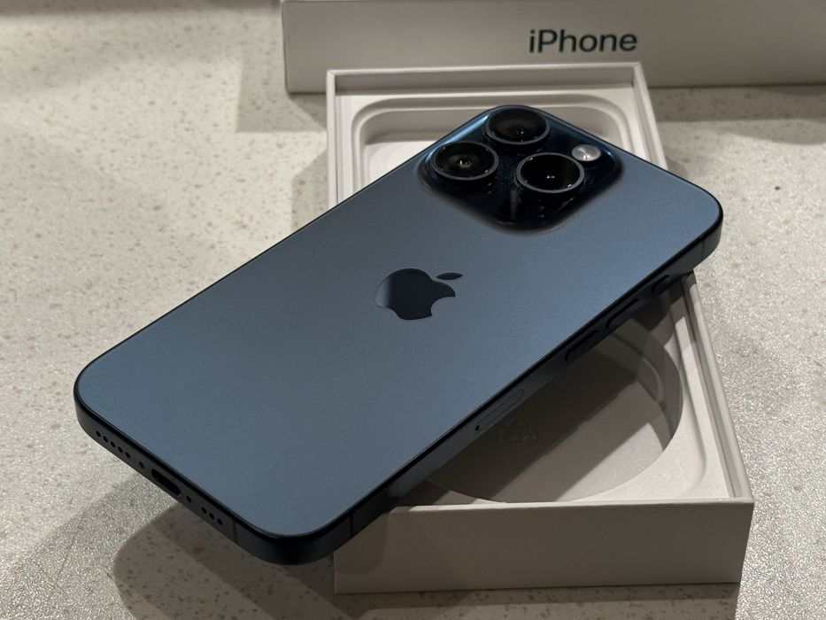 iPhone 15 Pro 128GB Titanium Blue – Перфектен, 93% Батерия.