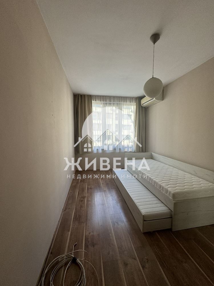 Продавам обзаведен 3-стаен апартамент, кв. Левски, площ 83 кв.м