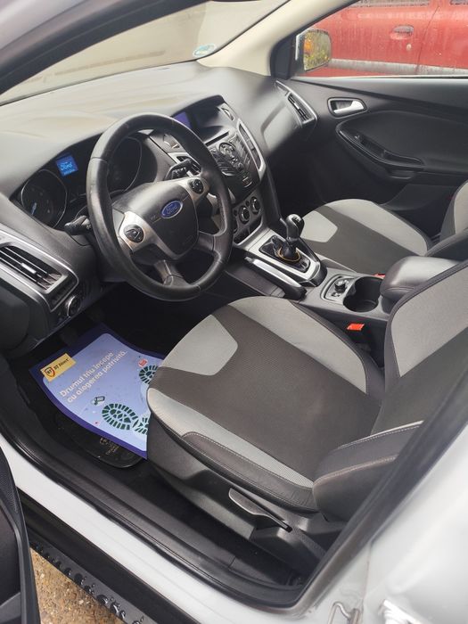Ford Focus 1.6 benzină clasic, an 2012, Euro 5
