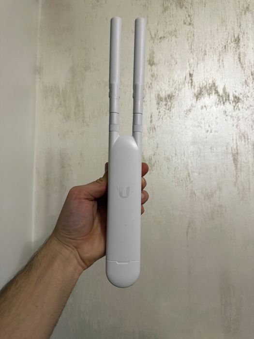 Acces point unifi Ubquiti 2.4 5Ghz si injector poe 24v unifi