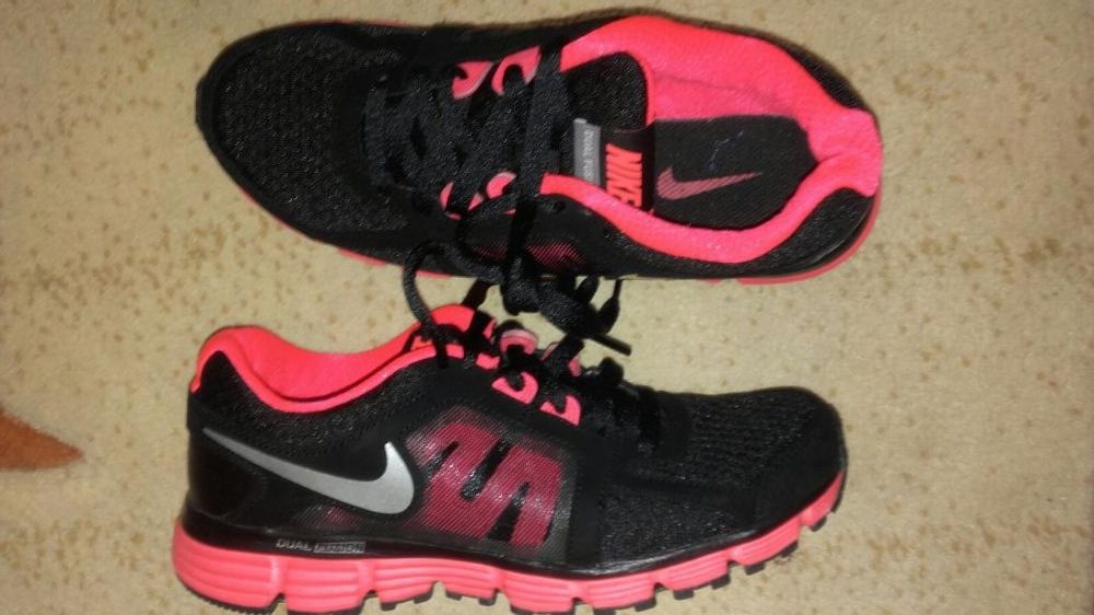 Asidasi Nike originali nr.38, model nou, ca noi!