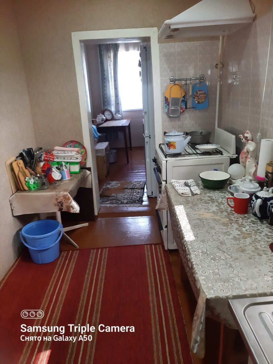 Товоксойда участка сотилади.Центрда жойлашкан. Магазин мактаб,богча бо