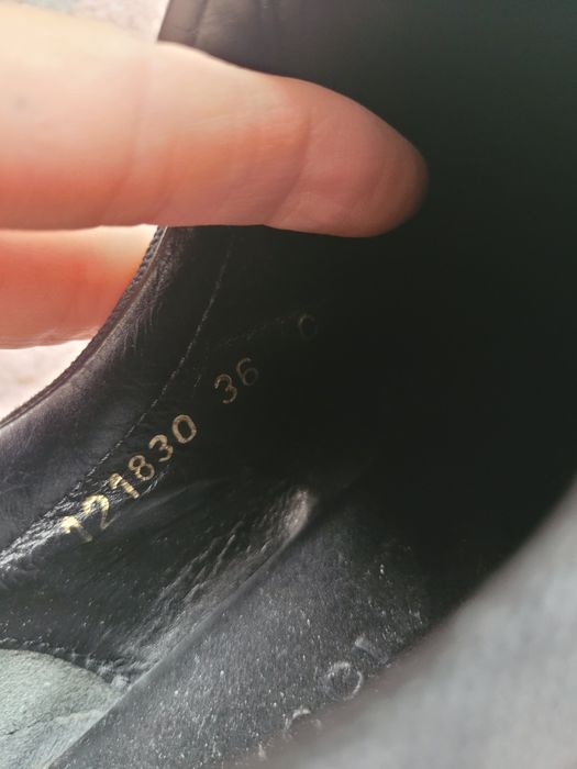 Pantofi Gucci corespunde 37