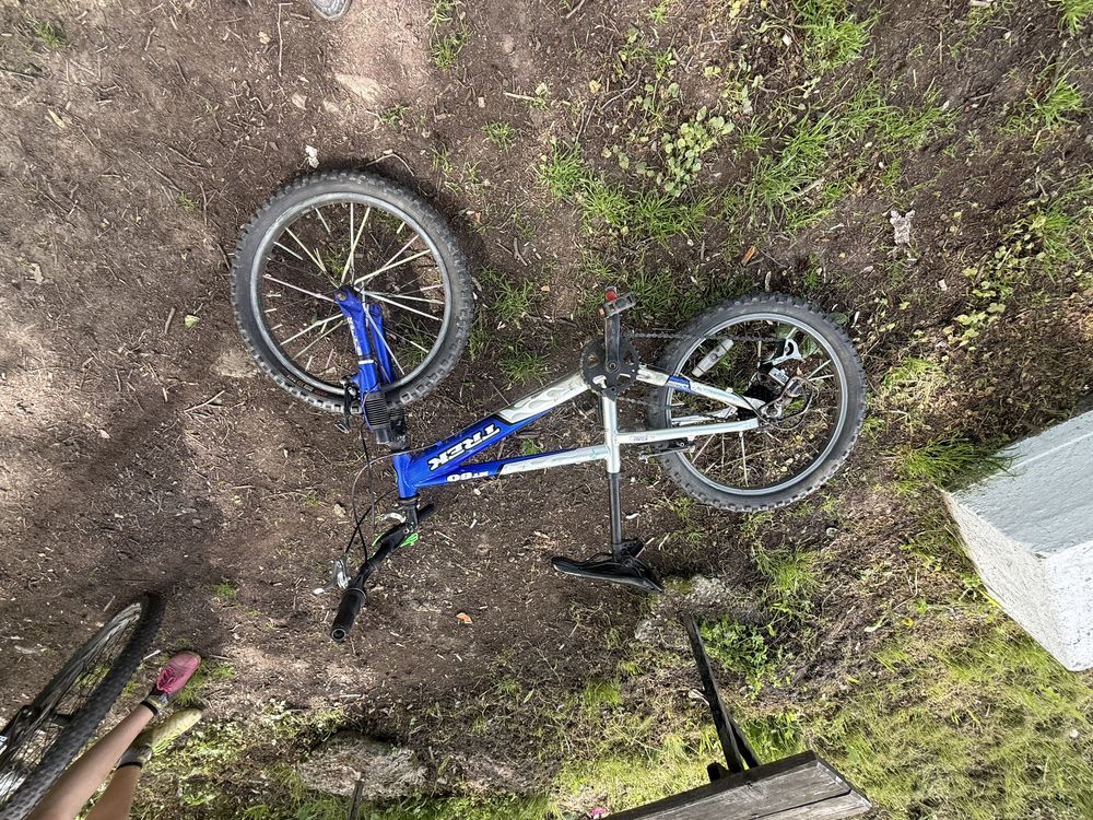 Bicicleta trek de vanzare!