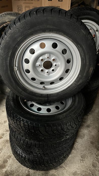 Продам зимние резины с дисками р 14 и р 13