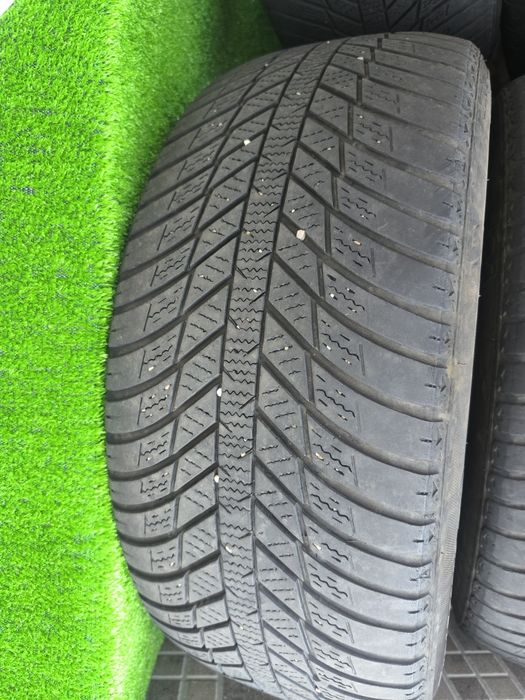 Гуми все сезонни