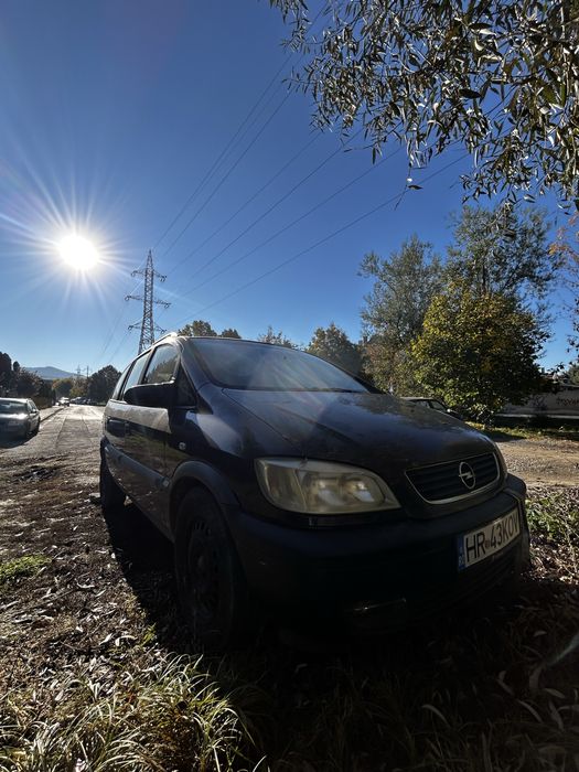 De vânzare autovehicul Opel Zafira A