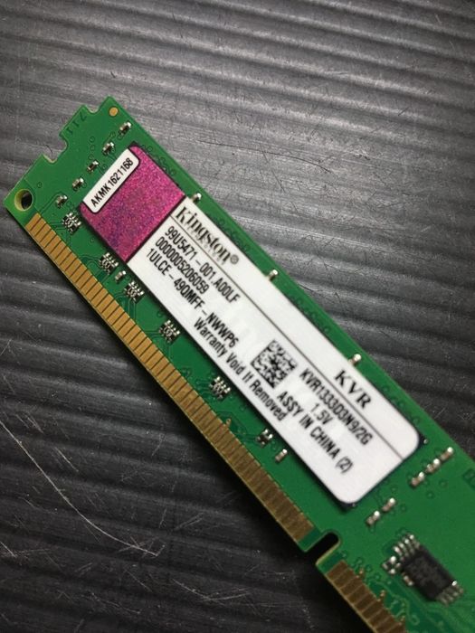 2 Шт. Kingston 2 ГБ DDR3