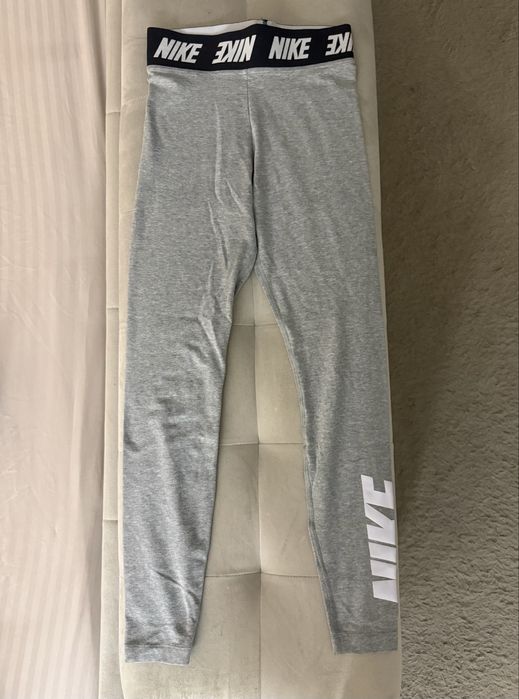 Дрехи Replay, Zara, Nike