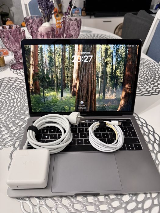 Vand Macbook Pro 2019 Touchbar