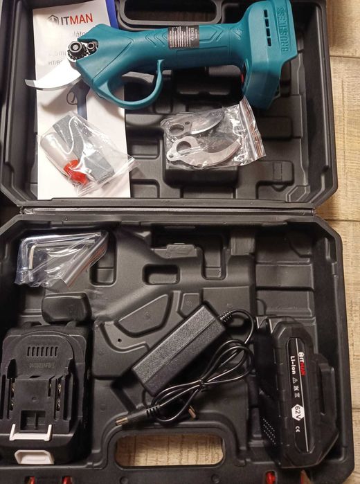 Mini ferastrau si HITMAN Foarfecă de grădină  pentru taiere Crengi.