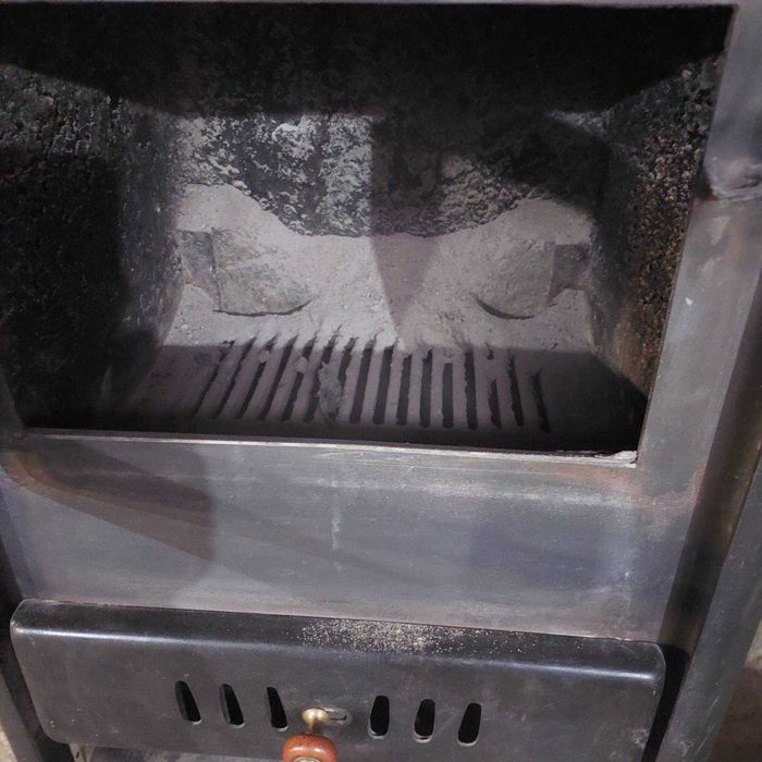 Продавам камина Прити на дърва с водна риза 13 киловата