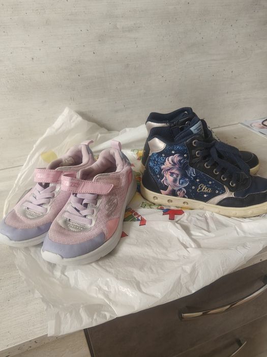 Детски обувки Geox и Skechers