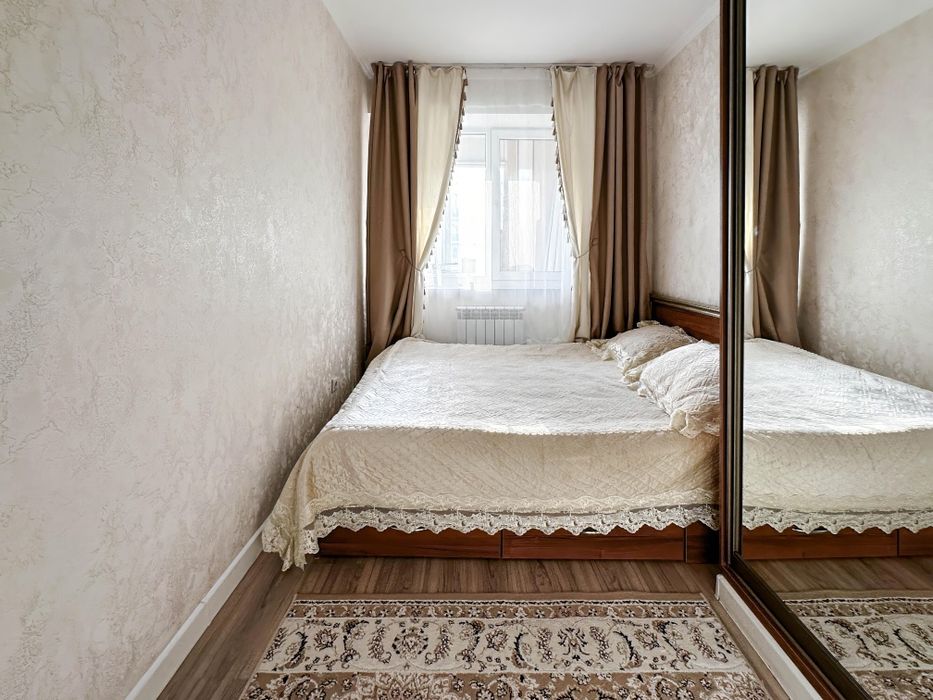 Продам двуспальную кровать