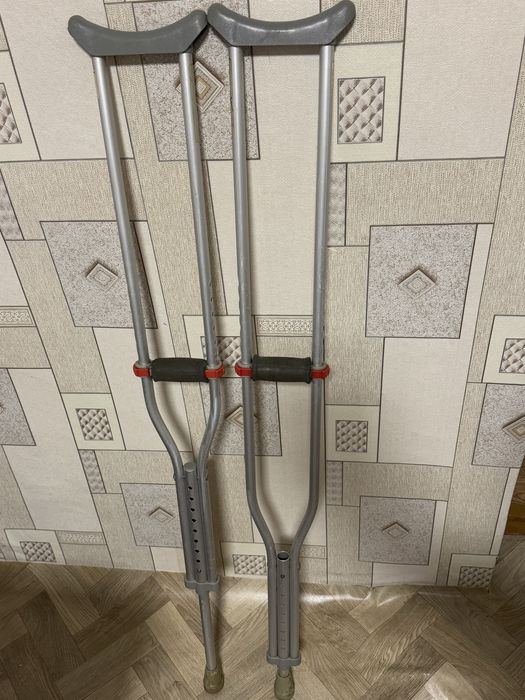 Костыли подмышечные б/у