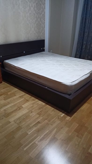 Кровать двухспальная (160 на 200)